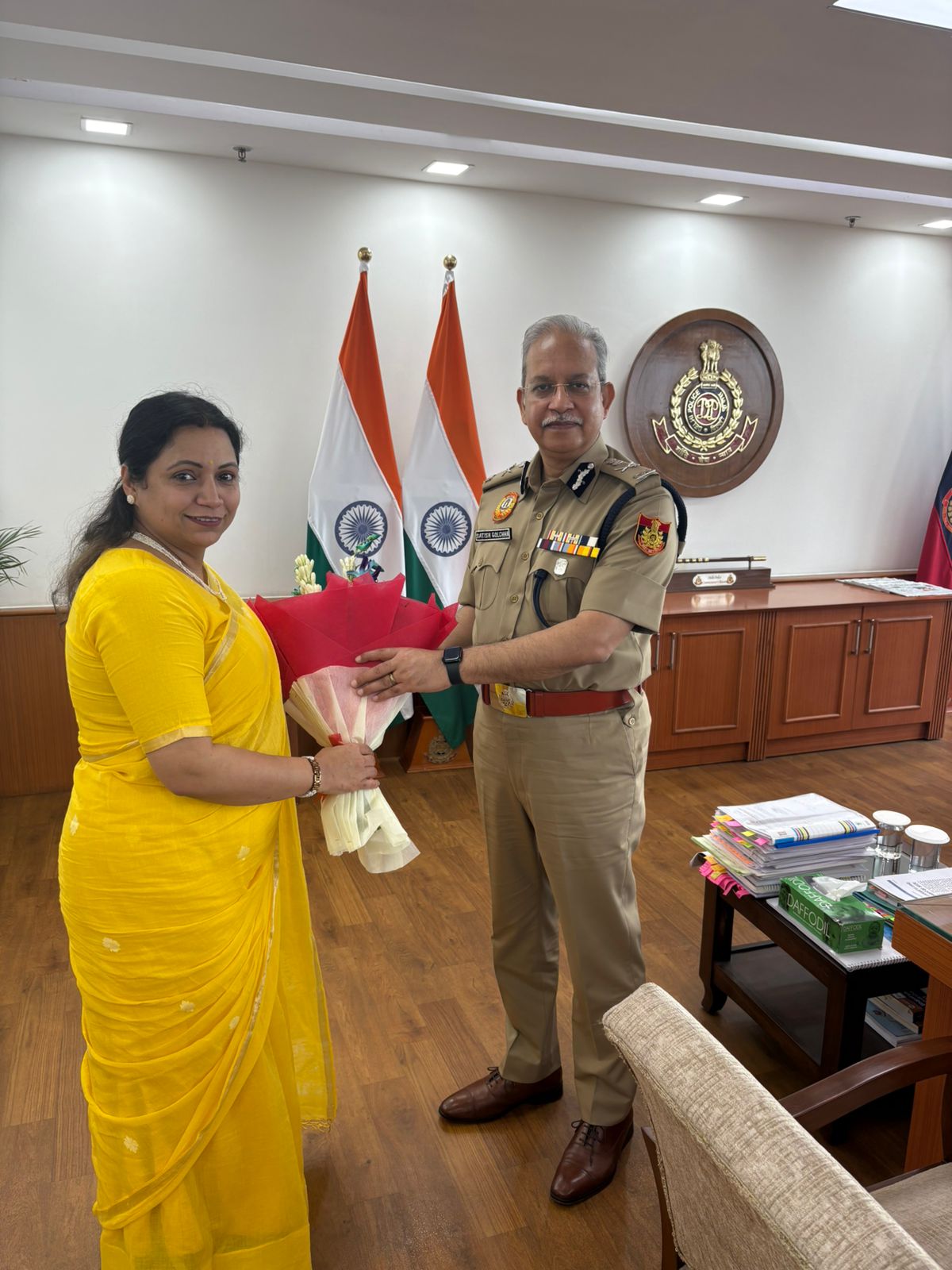 Parul Singh Meets Delhi Police Commissioner Satish Golcha, Extends Invitation for Para Swimming Championship