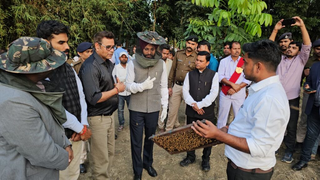 Madhepura DM Declares Ramganj Initiative a Benchmark for North Bihar; Applauds Ramalaya Foundation and CSIR–NBRI for Scientific Leadership