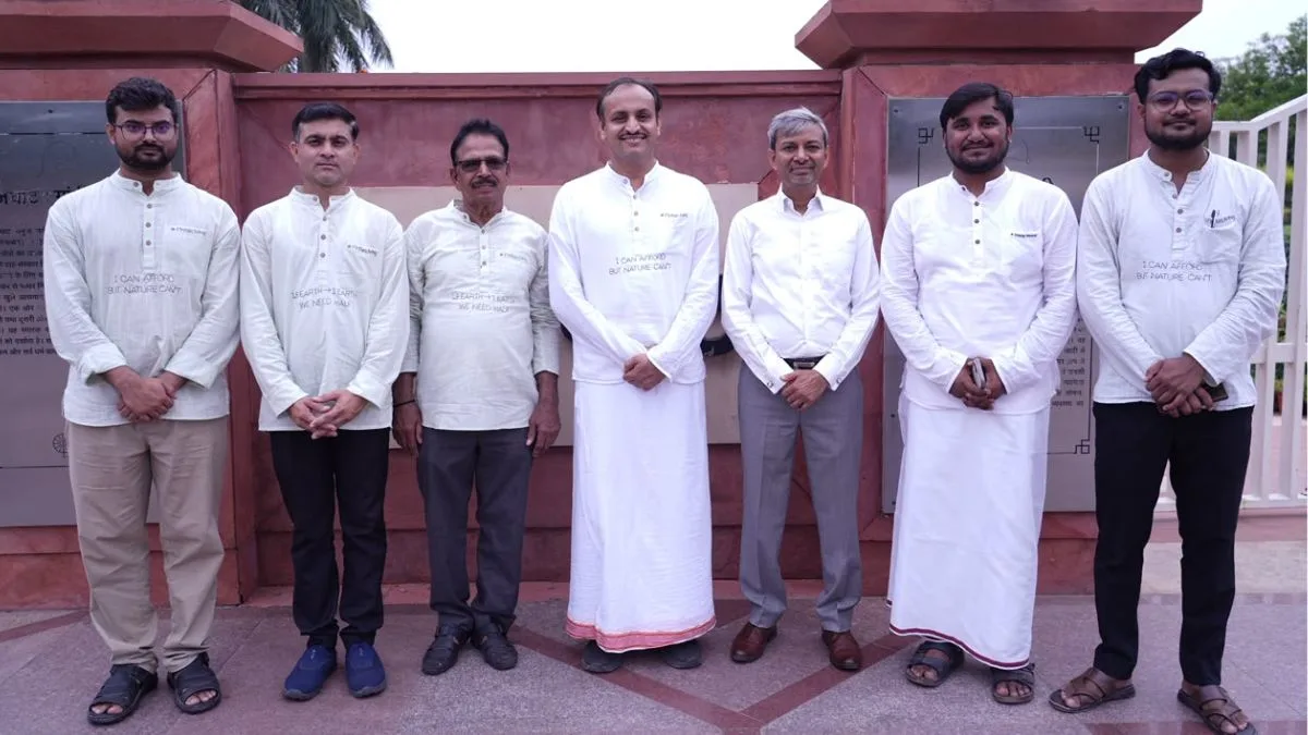Prof. Chetan Solanki’s 100-Day Climate Satyagraha Ends at Rajghat, Focus Shifts to Limiting Consumption