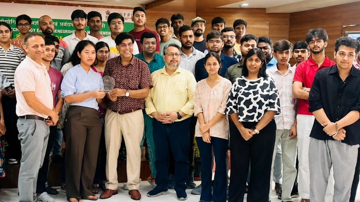 Dr. Manoj Kumar Sharma Welcomes NIFTEM’s New Batch with an Interactive Communication Session