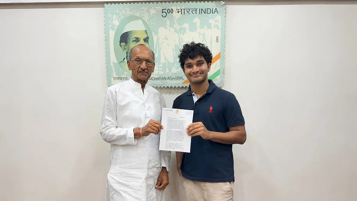 Five-Time MP Jai Prakash Agarwal Endorses Advik Bansal’s EconReads Accessibility Campaign