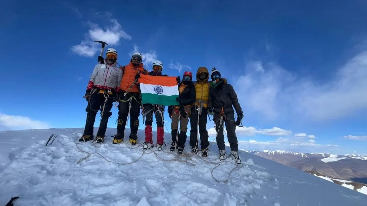 Satyarup Siddhanta-Led Bengal Team Scales Four Peaks in Ladakh